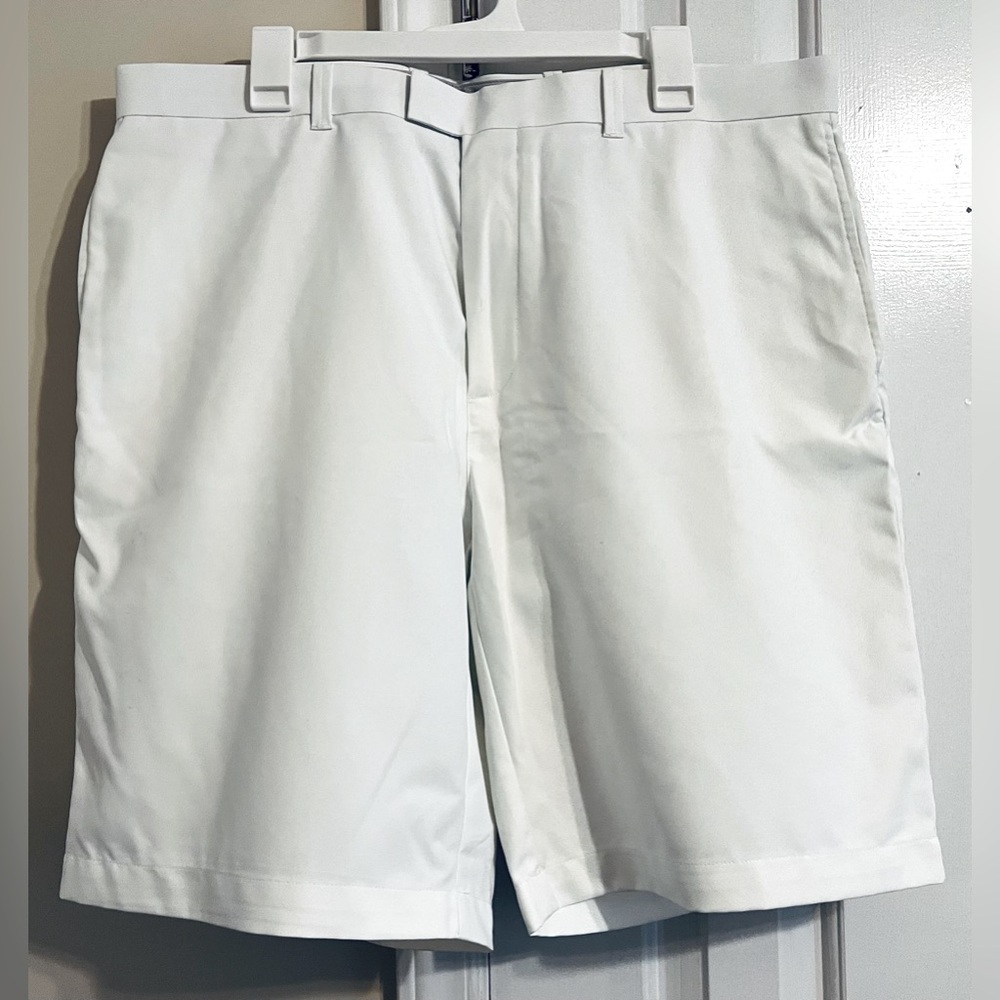 Callaway Mens Stretch Pro Spin Golf Short with Active Waistband, White, Size 38